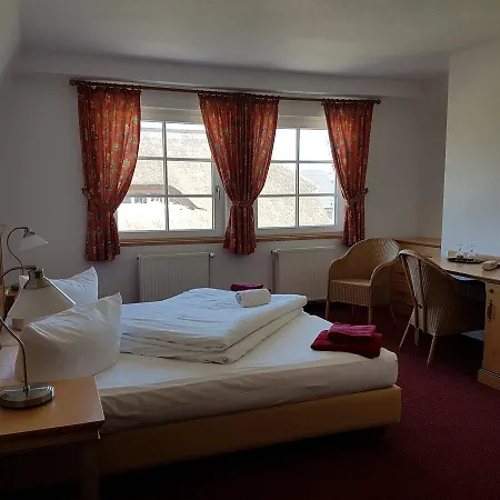 Hotel Alt Wittower Krug 3*